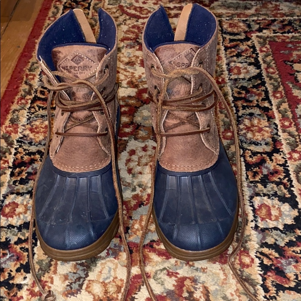 Duck boots